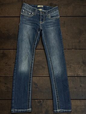 Mudd Juniors Dark Blue Slim Jeans Size 7 With Pocket Embellishments